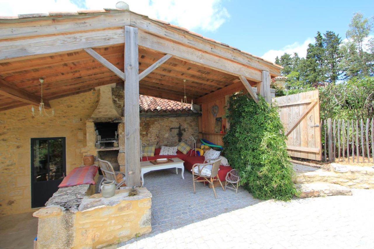 Maison de Vacances Loubejac Exterior foto